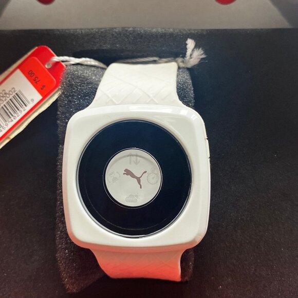 PUMA Time White Digital Watch - Picture 4 of 7